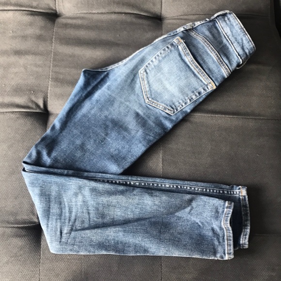 H&M jeans high waste 👖 - Picture 2 of 4